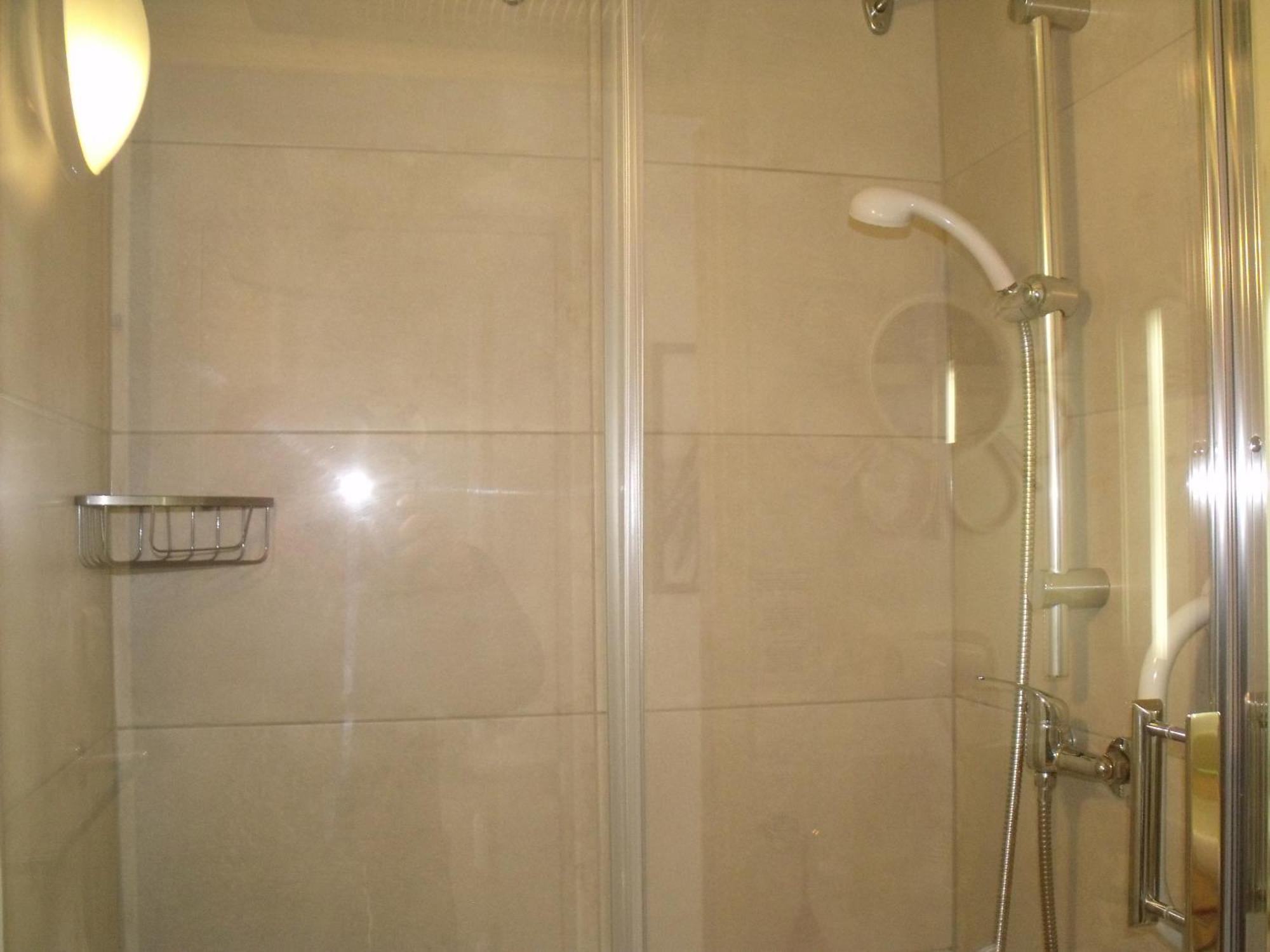 Appartement T2, 7 Jours Minimum, Climatise, 3 Etoiles, 40M2 ,Parking Prive, Mer 300M, Wifi, Piscines, Tres Propre, Ascenseurs, En Etage Le Grau-du-Roi Buitenkant foto